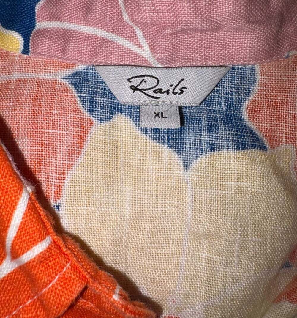 Weekend Only Sale Rails Floral Linen Button Down Shirt Size XL - Picture 11 of 11